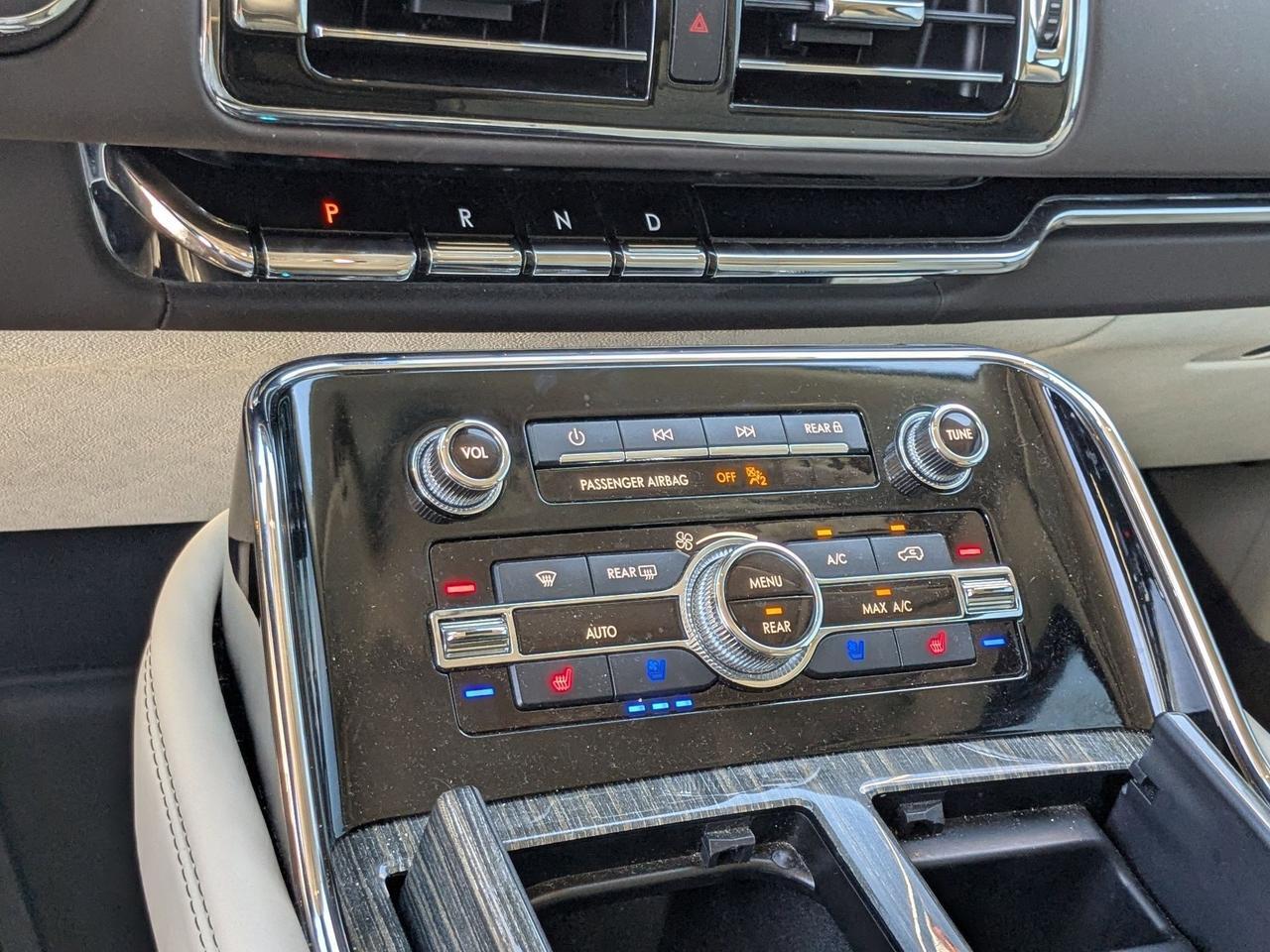 2020 Lincoln Navigator L Black Label