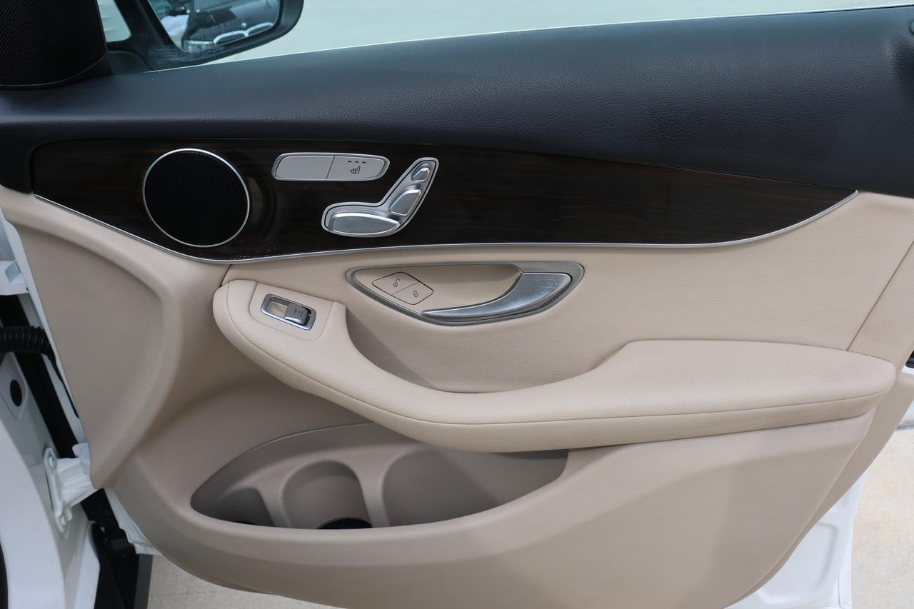 2020 MERCEDES-BENZ GLC 300 Houston TX