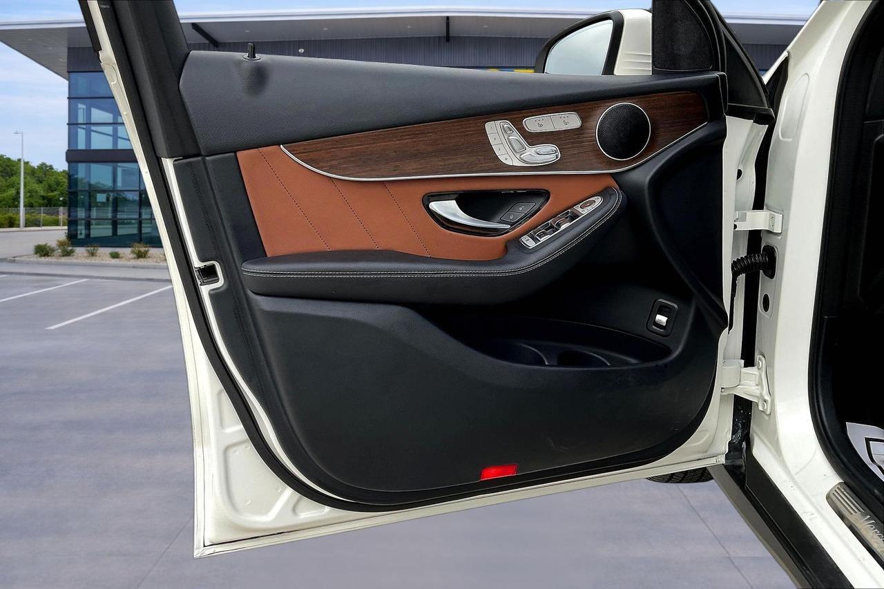 2020 MERCEDES-BENZ GLC 300 Houston TX