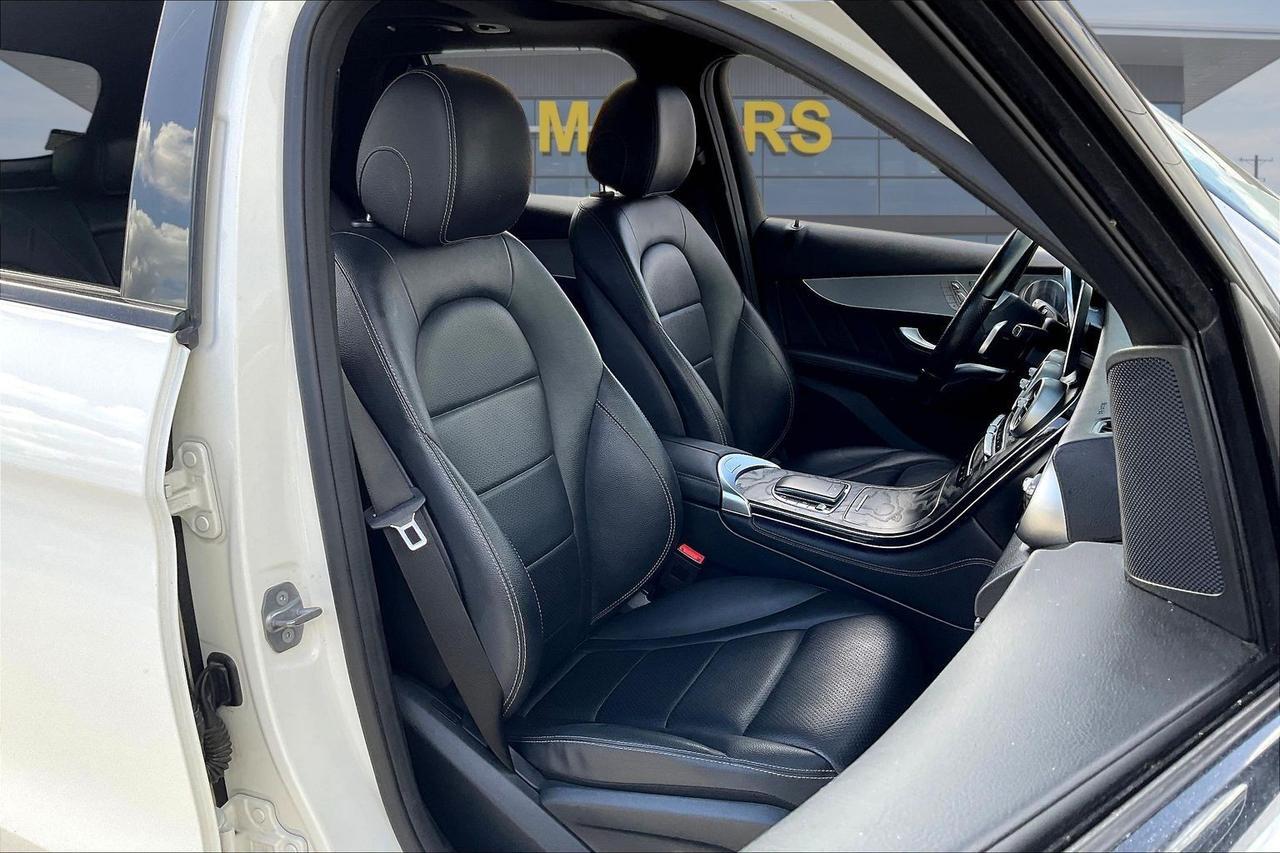 2020 MERCEDES-BENZ GLC 300 Houston TX