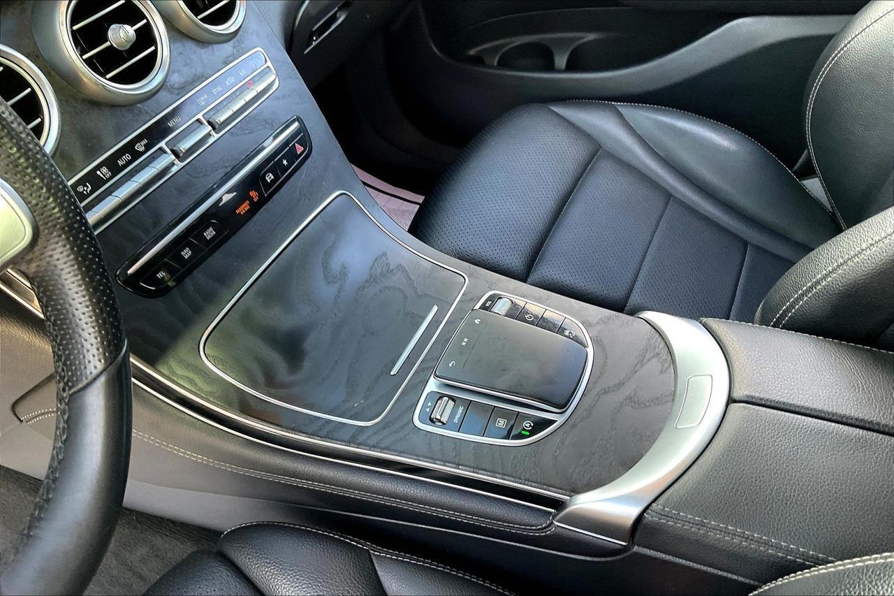 2020 MERCEDES-BENZ GLC 300 Houston TX