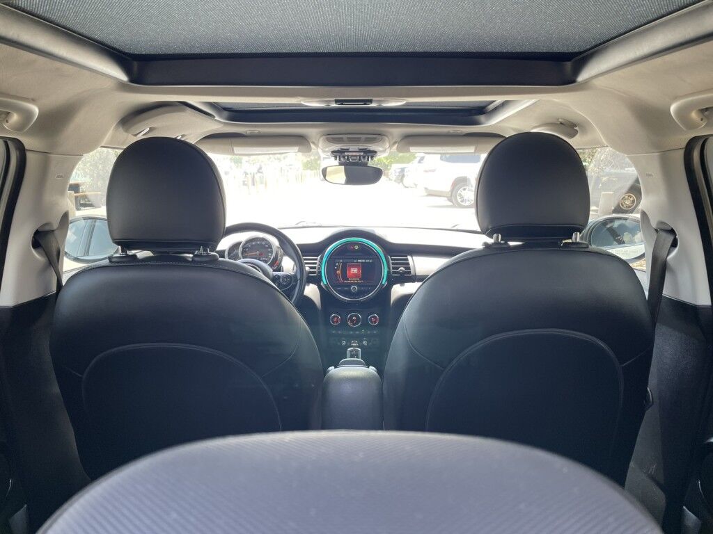2020 MINI Hardtop 4 Door COOPER~1 OWNER~CLEAN CARFAX~SUNROOF~BLUETOOTH~POWER WINDOWS~CRUI Sarasota FL
