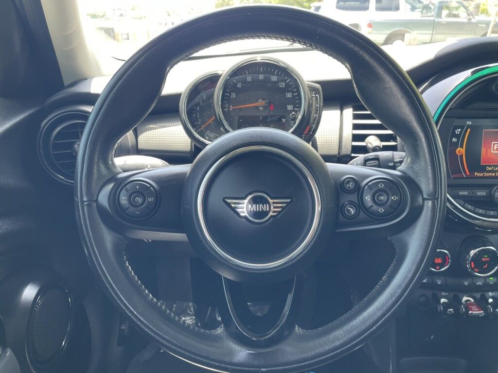 2020 MINI Hardtop 4 Door COOPER~1 OWNER~CLEAN CARFAX~SUNROOF~BLUETOOTH~POWER WINDOWS~CRUI Sarasota FL