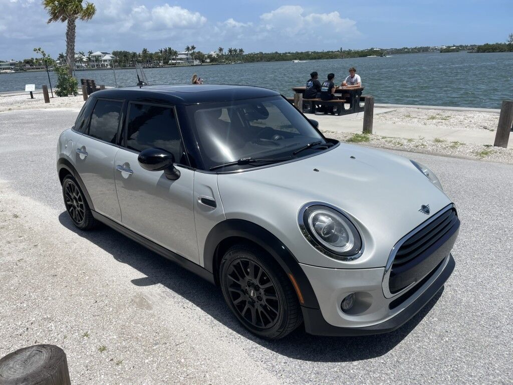 2020 MINI Hardtop 4 Door COOPER~1 OWNER~CLEAN CARFAX~SUNROOF~BLUETOOTH~POWER WINDOWS~CRUI Sarasota FL