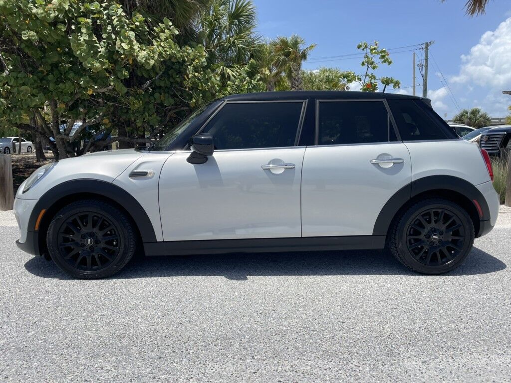 2020 MINI Hardtop 4 Door COOPER~1 OWNER~CLEAN CARFAX~SUNROOF~BLUETOOTH~POWER WINDOWS~CRUI Sarasota FL