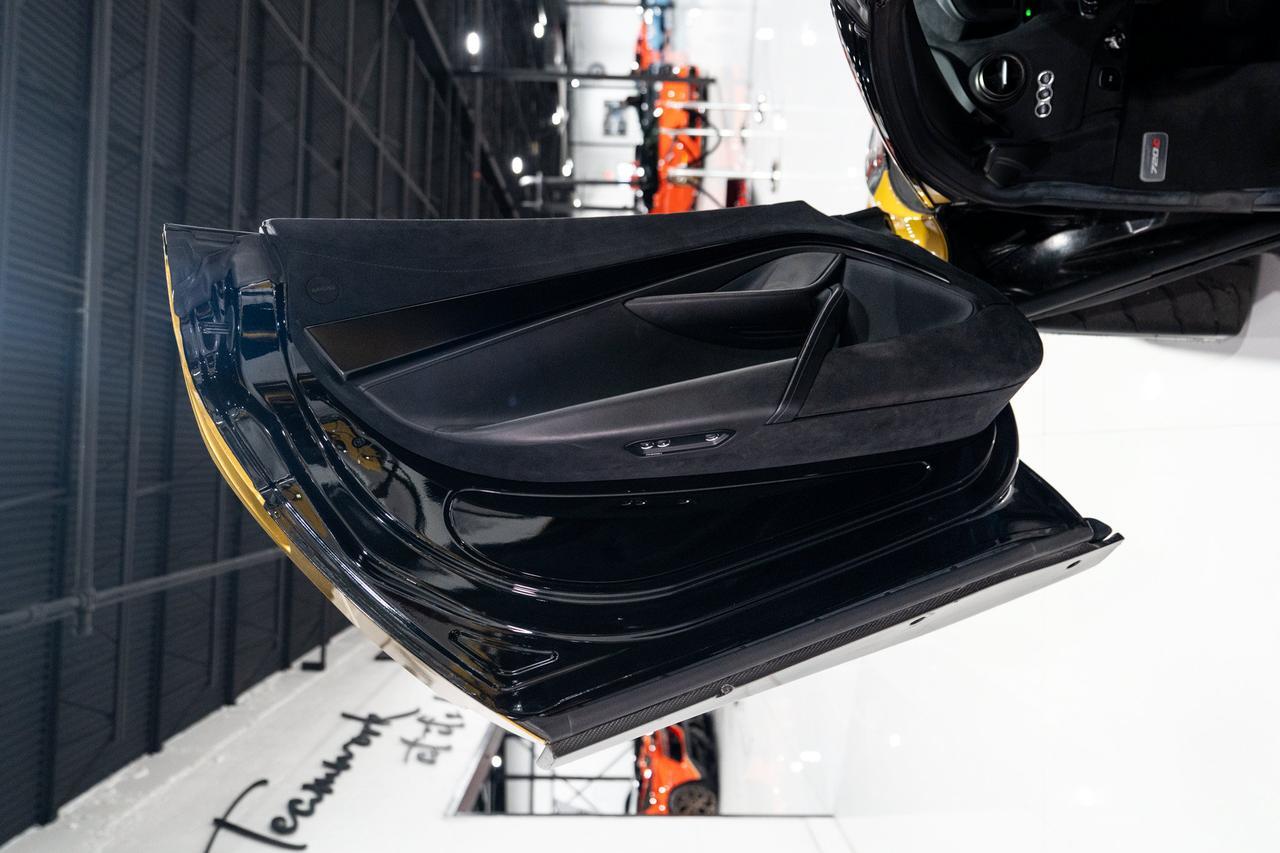 2020 McLaren 720S Luxury Spider Aztec Gold paint, Carbon Black interior, Bowers & Wilkins audio AND MUCH MORE!! Fort Lauderdale FL