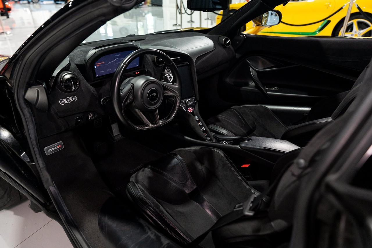 2020 McLaren 720S Luxury Spider Aztec Gold paint, Carbon Black interior, Bowers & Wilkins audio AND MUCH MORE!! Fort Lauderdale FL