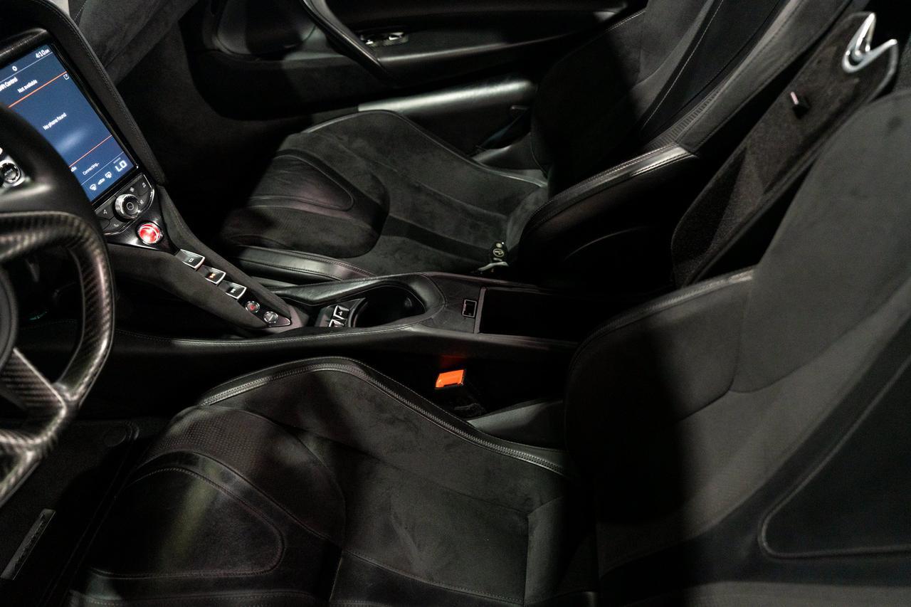 2020 McLaren 720S Luxury Spider Aztec Gold paint, Carbon Black interior, Bowers & Wilkins audio AND MUCH MORE!! Fort Lauderdale FL