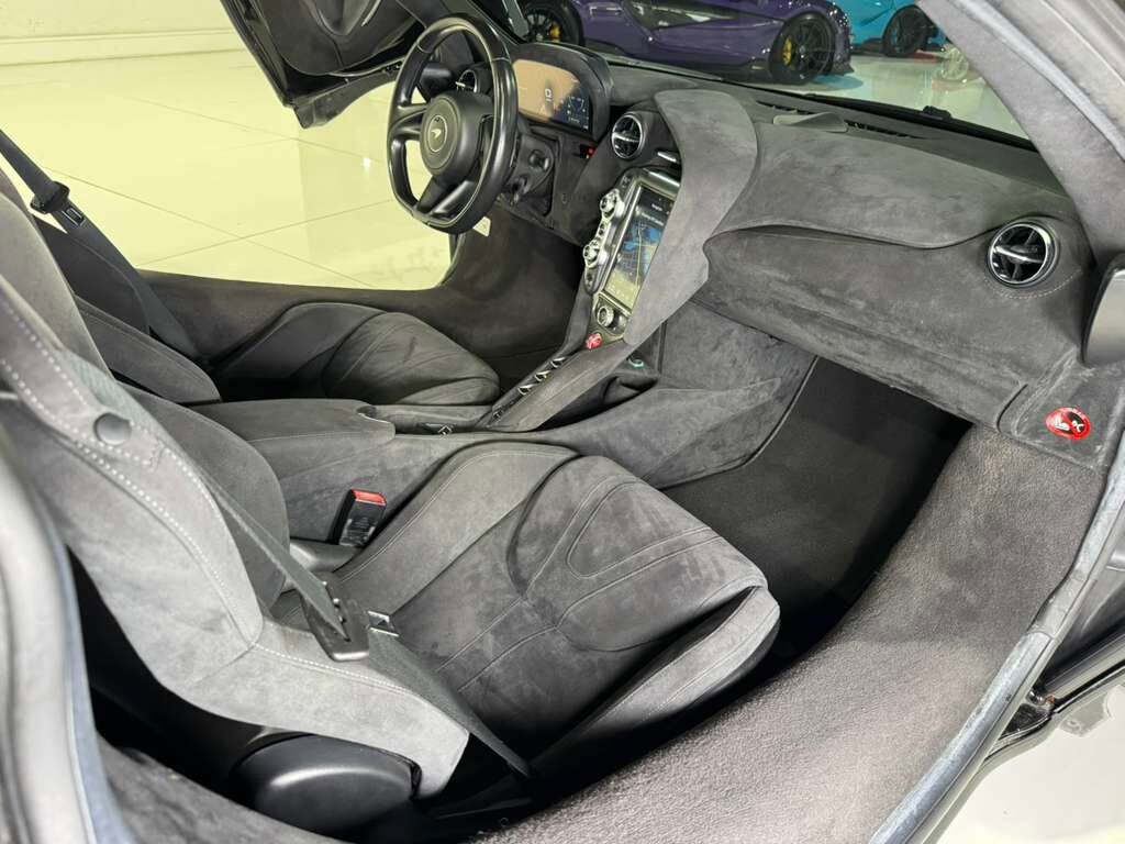 2020 McLaren 720S Luxury Spider electrochromic roof, Bowers & Wilkins audio system AND MUCH MORE!!! Fort Lauderdale FL