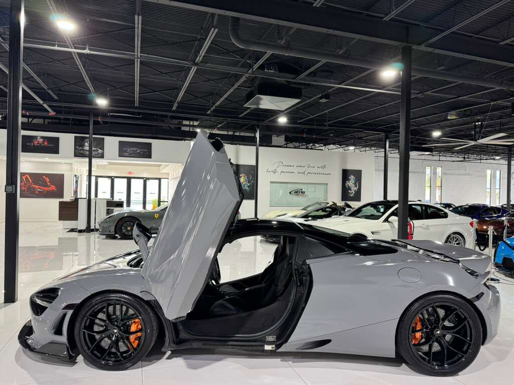 2020 McLaren 720S Luxury Spider electrochromic roof, Bowers & Wilkins audio system AND MUCH MORE!!! Fort Lauderdale FL