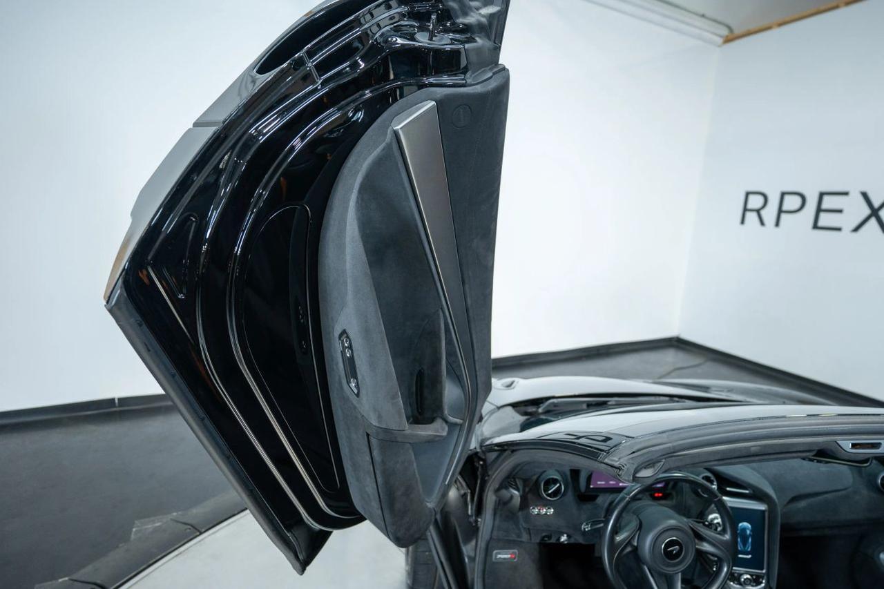 2020 McLaren 720S Spider Convertible 2D St. Louis MO