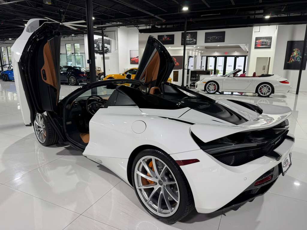 2020 McLaren 720S Spider Luxury package, Silica White paint, Arizona Tan interior, Bowers & Wilkins audio AND MORE!! Fort Lauderdale FL