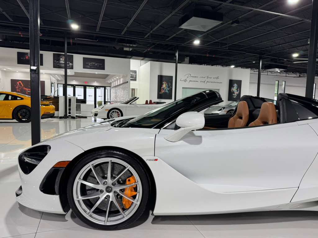 2020 McLaren 720S Spider Luxury package, Silica White paint, Arizona Tan interior, Bowers & Wilkins audio AND MORE!! Fort Lauderdale FL