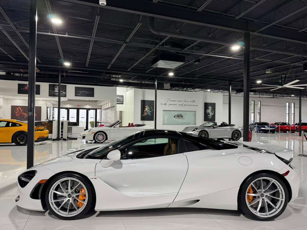 2020 McLaren 720S Spider Luxury package, Silica White paint, Arizona Tan interior, Bowers & Wilkins audio AND MORE!! Fort Lauderdale FL