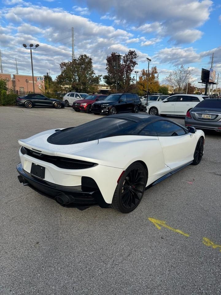 2020 McLaren GT Base