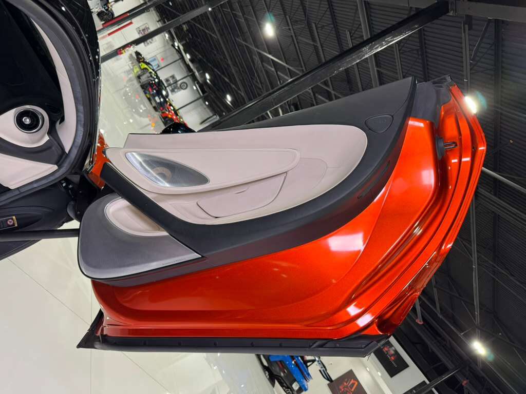 2020 McLaren GT Volcano Orange paint, Bowers & Wilkins audio system, forged carbon trim AND MUCH MORE!! Fort Lauderdale FL