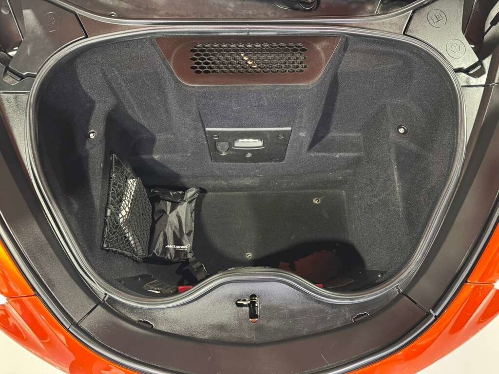 2020 McLaren GT Volcano Orange paint, Bowers & Wilkins audio system, forged carbon trim AND MUCH MORE!! Fort Lauderdale FL