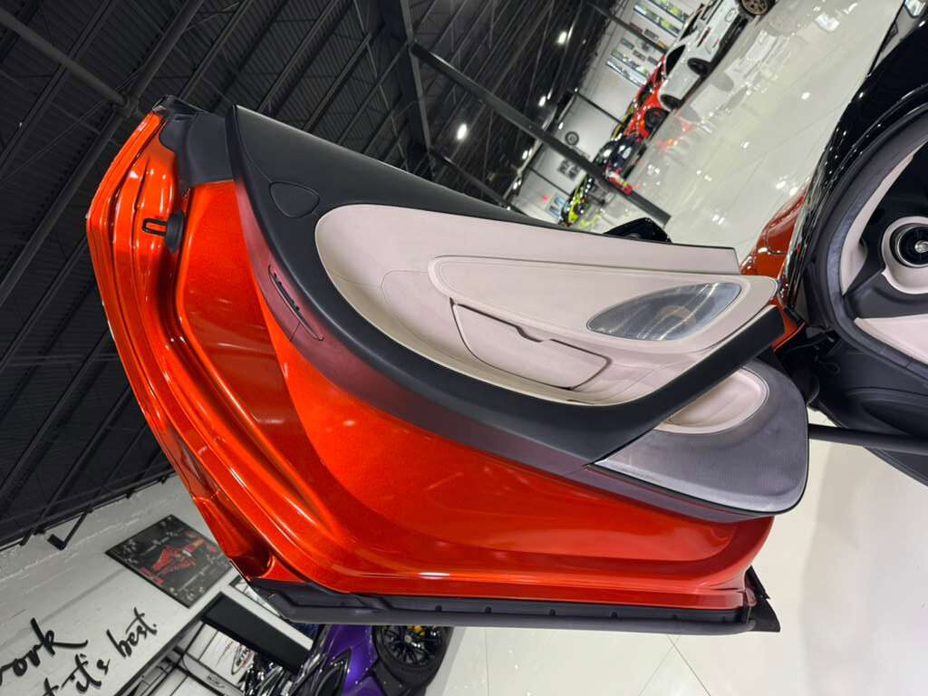 2020 McLaren GT Volcano Orange paint, Bowers & Wilkins audio system, forged carbon trim AND MUCH MORE!! Fort Lauderdale FL