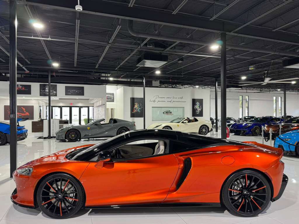 2020 McLaren GT Volcano Orange paint, Bowers & Wilkins audio system, forged carbon trim AND MUCH MORE!! Fort Lauderdale FL