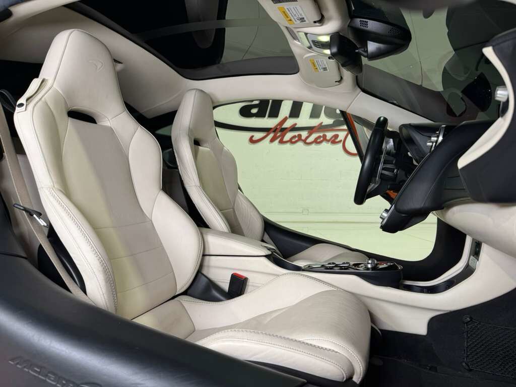 2020 McLaren GT Volcano Orange paint, Bowers & Wilkins audio system, forged carbon trim AND MUCH MORE!! Fort Lauderdale FL