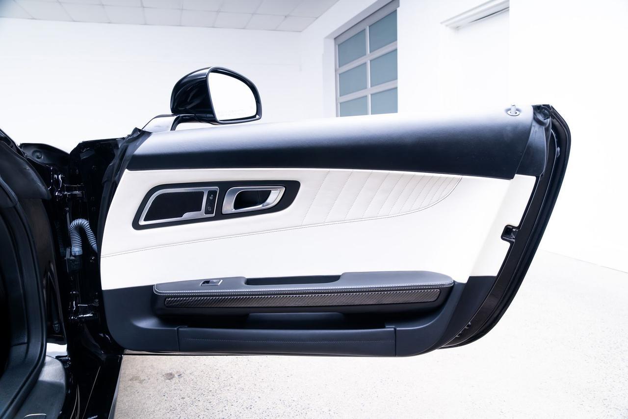 2020 Mercedes-Benz AMG&reg; GT C AMG Gloss Carbon Fiber Trim Burmester Audio Portland OR
