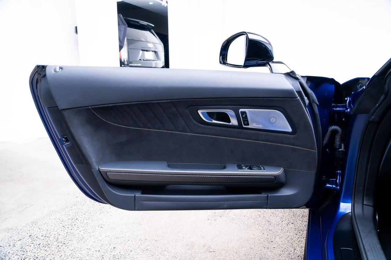 2020 Mercedes-Benz AMG&reg; GT R AMG Carbon Fiber Trim Exclusive Interior Package Portland OR