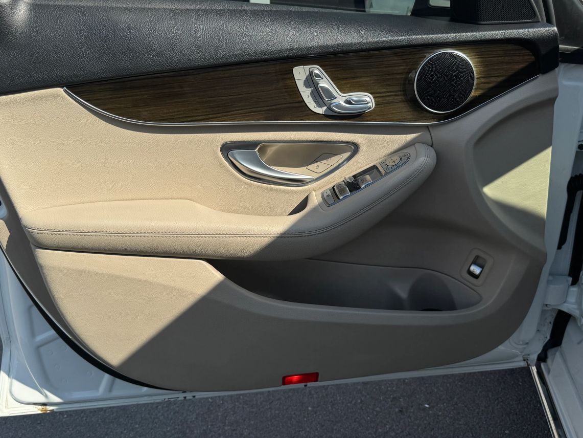 2020 Mercedes-Benz C-Class C 300 Sedan 4D