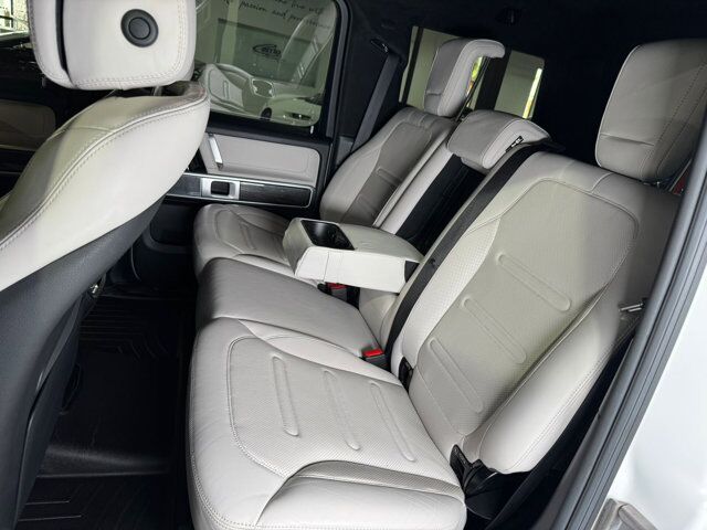 2020 Mercedes-Benz G-Class G 550 Night Package, carbon interior trim, Burmester High-End audio, G manufaktur options AND MORE!! Fort Lauderdale FL