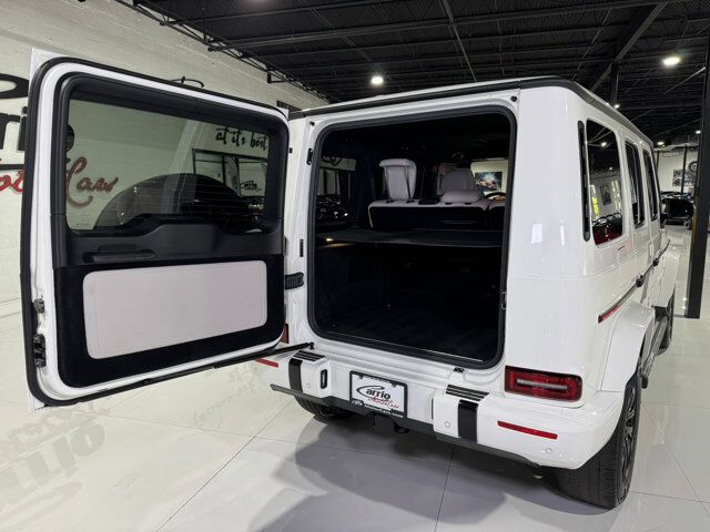 2020 Mercedes-Benz G-Class G 550 Night Package, carbon interior trim, Burmester High-End audio, G manufaktur options AND MORE!! Fort Lauderdale FL