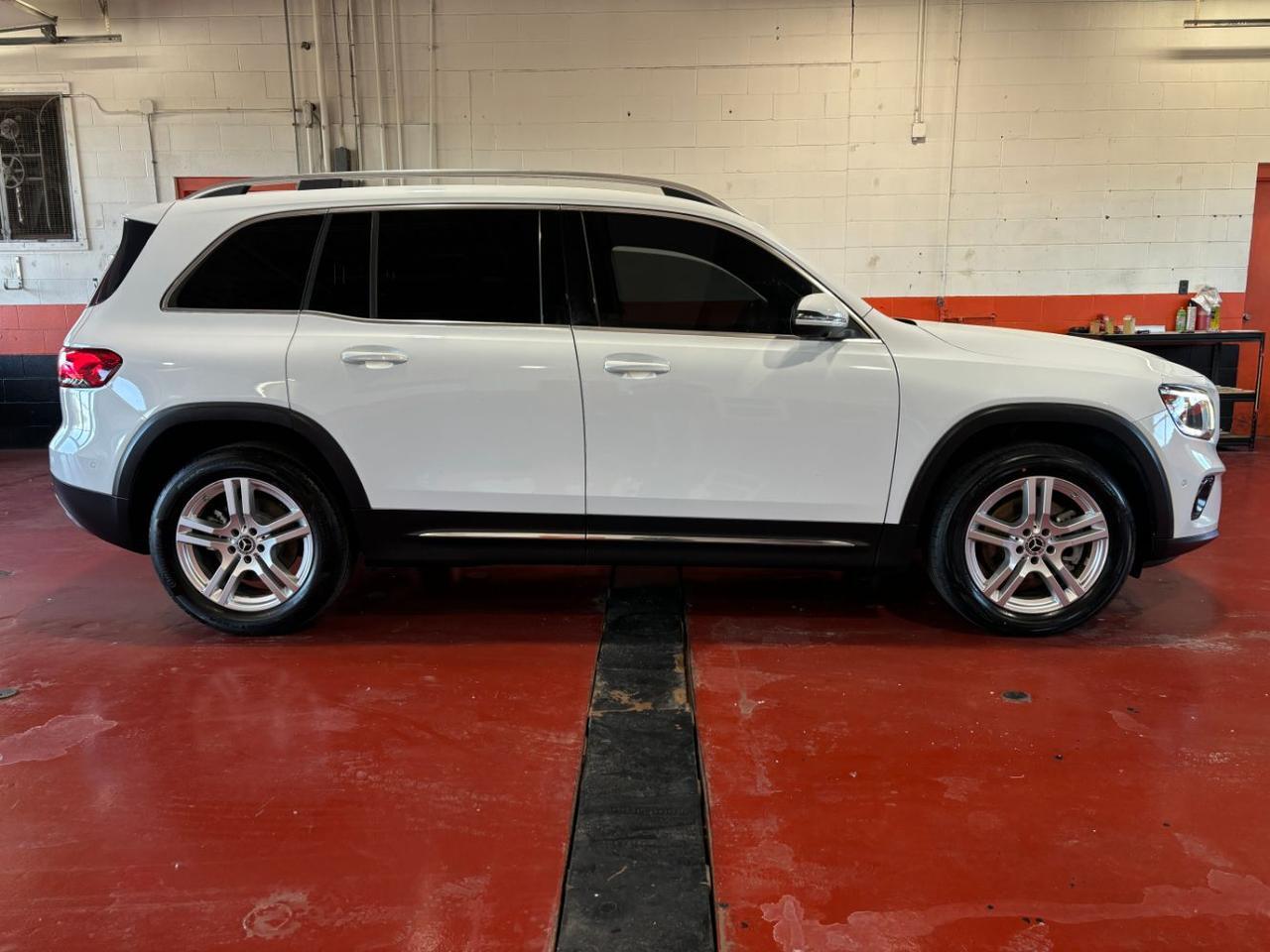 2020 Mercedes-Benz GLB GLB250's photo