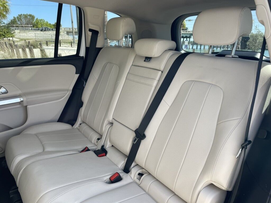 2020 Mercedes-Benz GLB GLB~CLEAN CARFAX~LEATHER SEATS~PANORAMIC SUNROOF~ONLINE FINANCE AND SHIPPING AVAILABLE!!!!! Sarasota FL