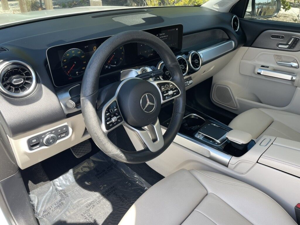 2020 Mercedes-Benz GLB GLB~CLEAN CARFAX~LEATHER SEATS~PANORAMIC SUNROOF~ONLINE FINANCE AND SHIPPING AVAILABLE!!!!! Sarasota FL
