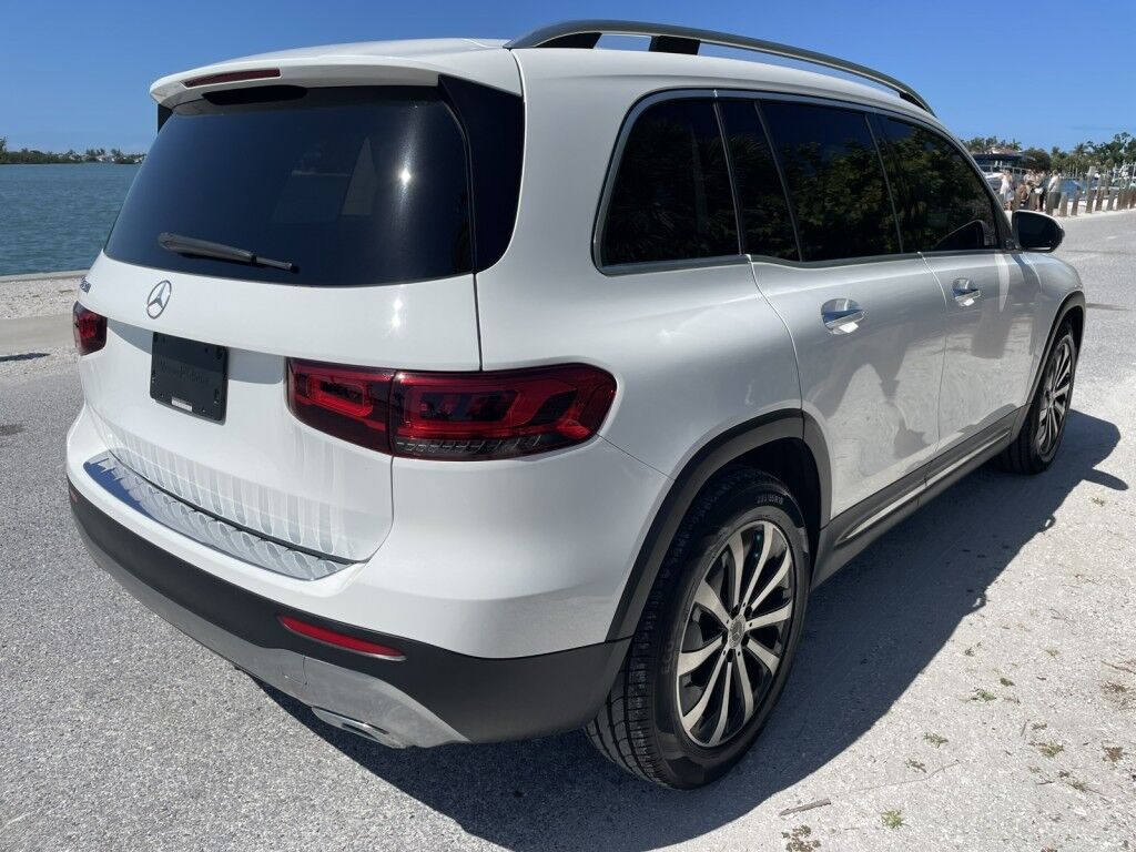 2020 Mercedes-Benz GLB GLB~CLEAN CARFAX~LEATHER SEATS~PANORAMIC SUNROOF~ONLINE FINANCE AND SHIPPING AVAILABLE!!!!! Sarasota FL