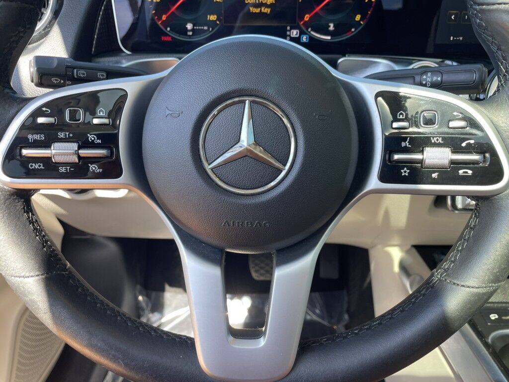 2020 Mercedes-Benz GLB GLB~CLEAN CARFAX~LEATHER SEATS~PANORAMIC SUNROOF~ONLINE FINANCE AND SHIPPING AVAILABLE!!!!! Sarasota FL