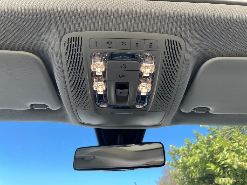 2020 Mercedes-Benz GLB GLB~CLEAN CARFAX~LEATHER SEATS~PANORAMIC SUNROOF~ONLINE FINANCE AND SHIPPING AVAILABLE!!!!! Sarasota FL