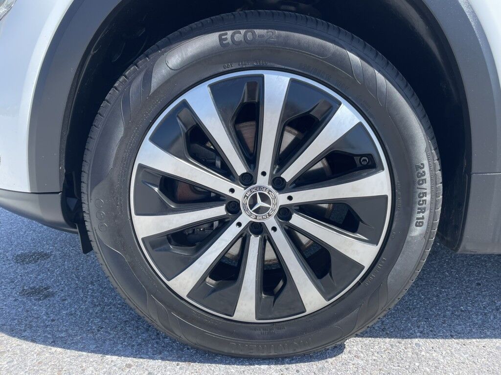 2020 Mercedes-Benz GLB GLB~CLEAN CARFAX~LEATHER SEATS~PANORAMIC SUNROOF~ONLINE FINANCE AND SHIPPING AVAILABLE!!!!! Sarasota FL