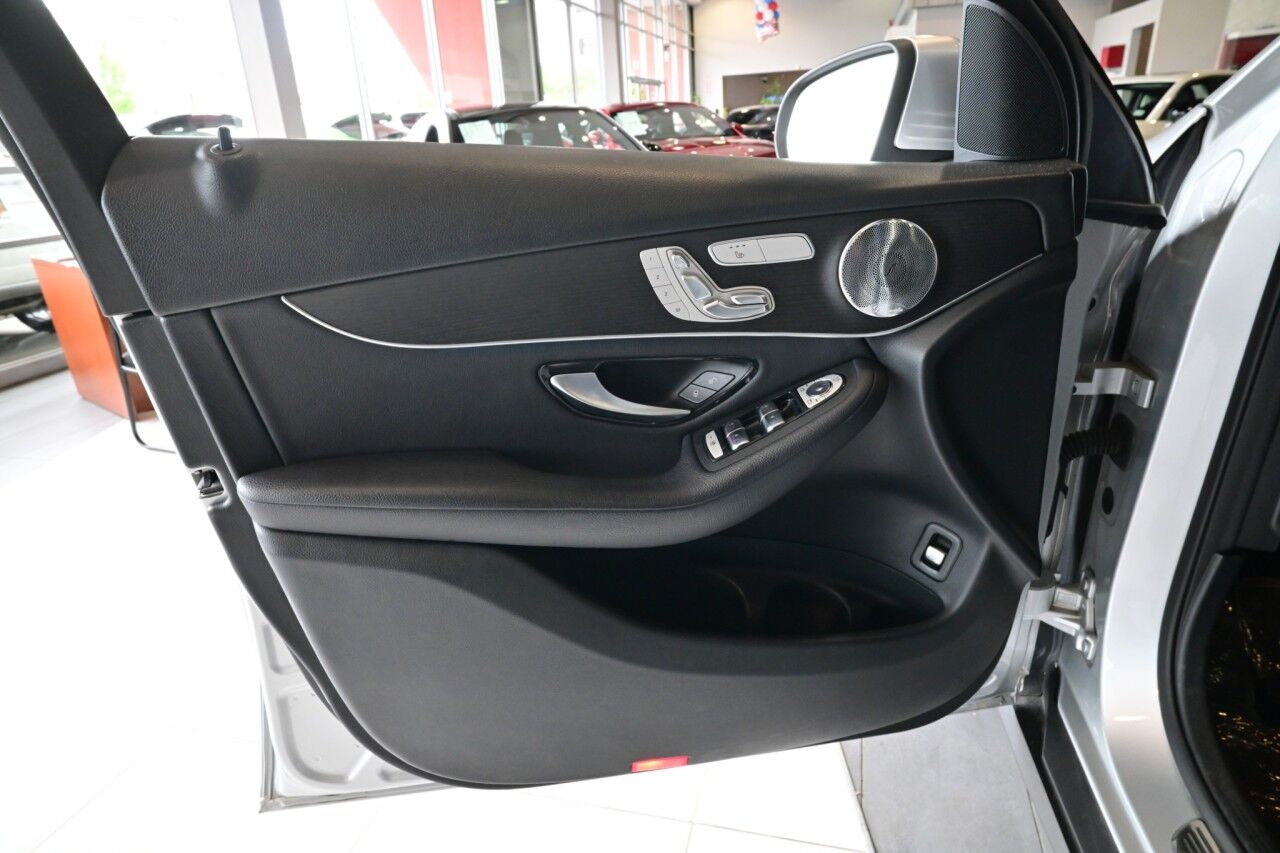 2020 Mercedes-Benz GLC GLC 300, Multimedia Pkg, Pano Roof, Wireless Charging Springfield NJ