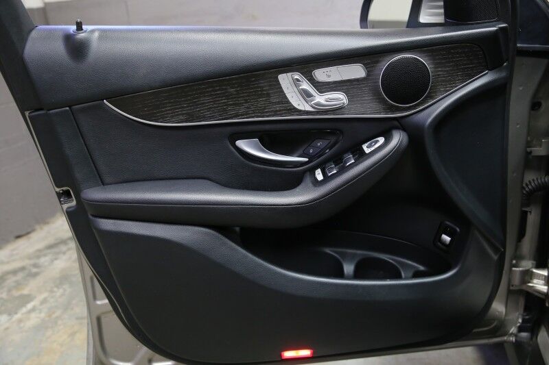 2020 Mercedes-Benz GLC GLC 300 Plainview NY