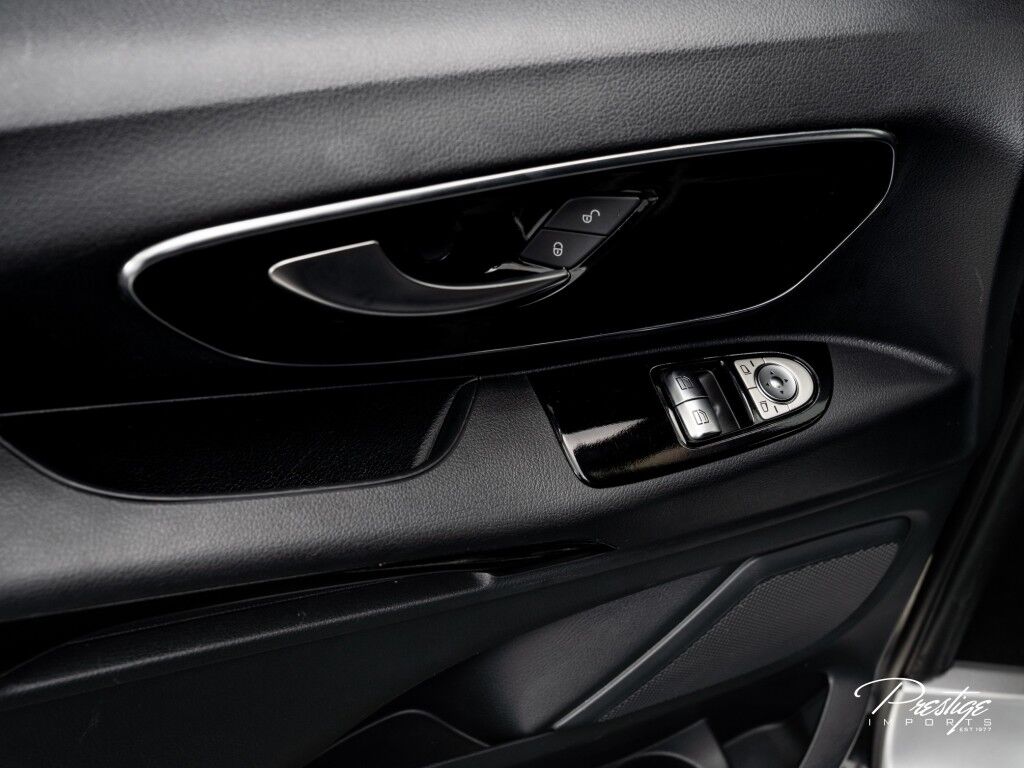 2020 Mercedes-Benz Metris Passenger Van North Miami Beach FL