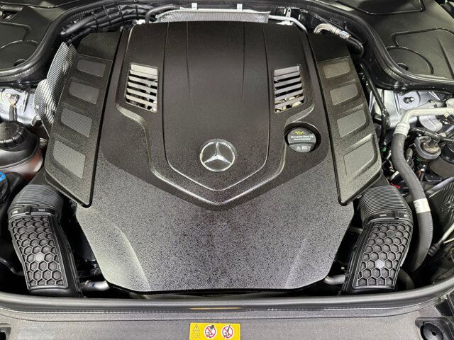 2020 Mercedes-Benz S-Class Maybach S 560 factory two-tone, four passenger, nappa leather, high-end 3D audio AND MUCH MORE!! Fort Lauderdale FL