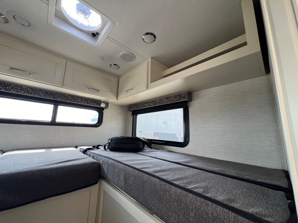 2020 Mercedes-Benz Sprinter 3500 Cab Chassis 144 WB Indianapolis IN