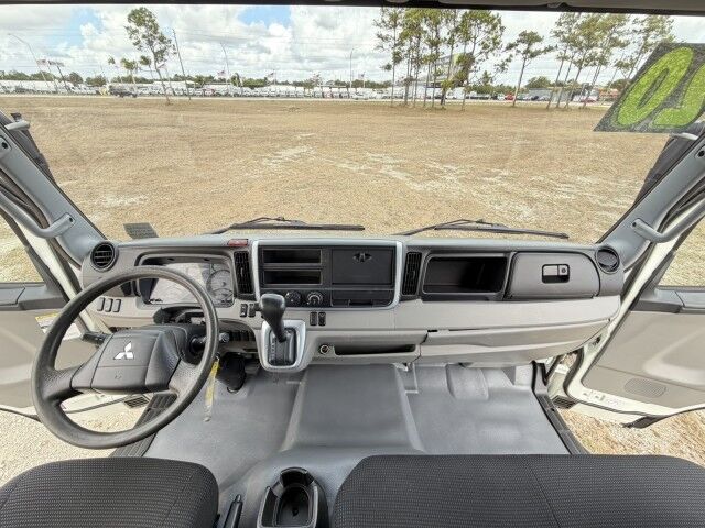 2020 Mitsubishi Fuso FE160 Gas 20' Dry Box Truck with 2,500lb Lift Gate Naples FL