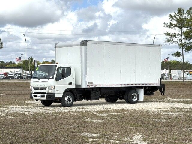 2020 Mitsubishi Fuso FE160 Gas 20' Dry Box Truck with 2,500lb Lift Gate