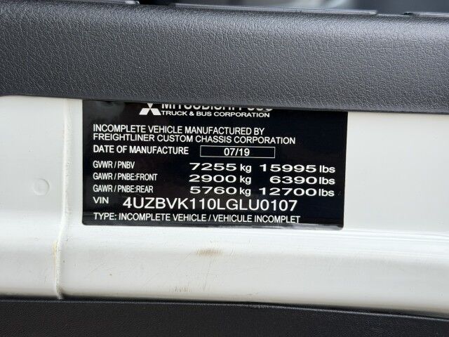 2020 Mitsubishi Fuso FE160 Gas 20' Dry Box Truck with 2,500lb Lift Gate Naples FL