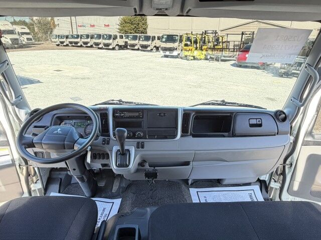 2020 Mitsubishi Fuso FE160GAS Crew Cab 15' BABCO steel flatbed Truck with 3,300lb. Lift Gate Miami FL