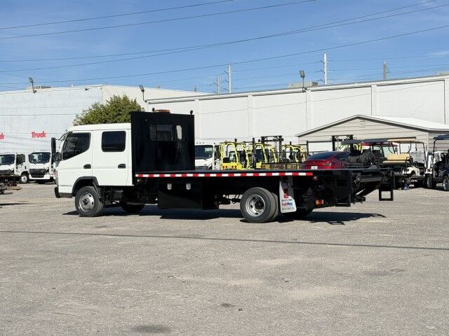 2020 Mitsubishi Fuso FE160GAS Crew Cab 15' BABCO steel flatbed Truck with 3,300lb. Lift Gate