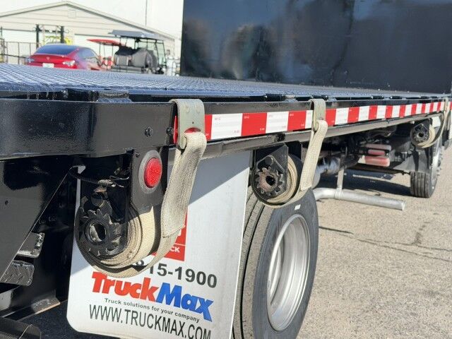 2020 Mitsubishi Fuso FE160GAS Crew Cab 15' BABCO steel flatbed Truck with 3,300lb. Lift Gate Miami FL