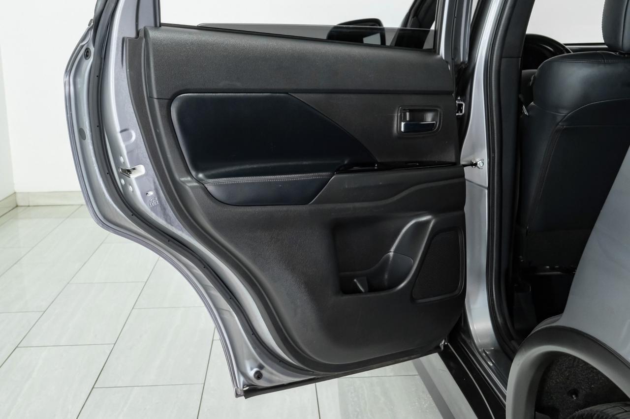 2020 Mitsubishi Outlander BLIND SPOT ASSIST LANE CHANGE ASSIST FORWARD COLLISION ALERT HEA Carrollton TX