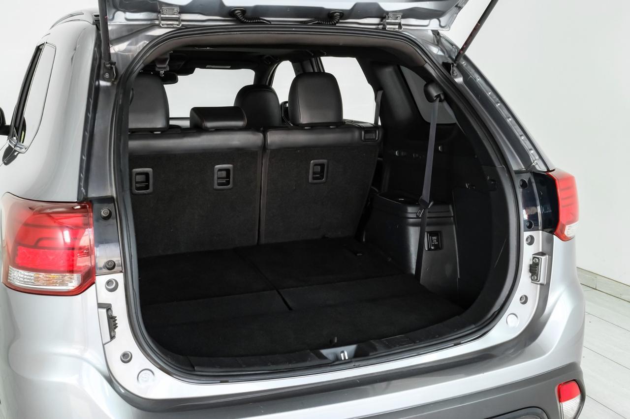 2020 Mitsubishi Outlander BLIND SPOT ASSIST LANE CHANGE ASSIST FORWARD COLLISION ALERT HEA Carrollton TX