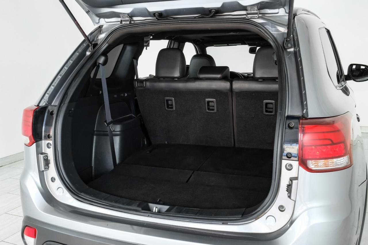 2020 Mitsubishi Outlander BLIND SPOT ASSIST LANE CHANGE ASSIST FORWARD COLLISION ALERT HEA Carrollton TX